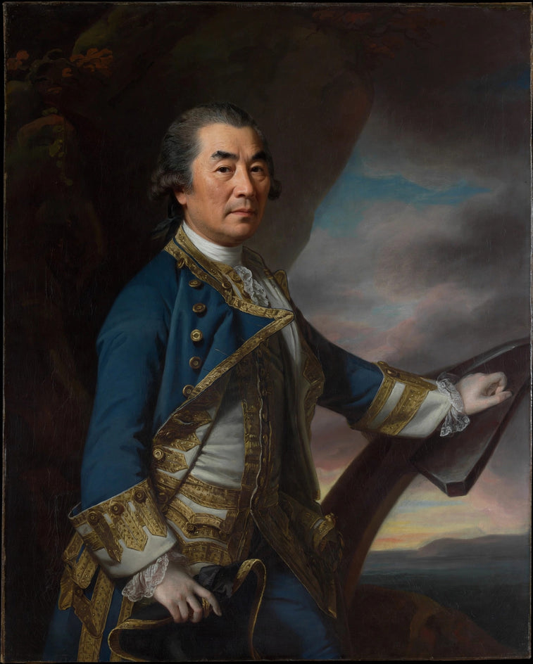 Retrato artístico de um homem com casaco azul e detalhes dourados diante de um cenário marítimo e de uma estrutura de embarcação.