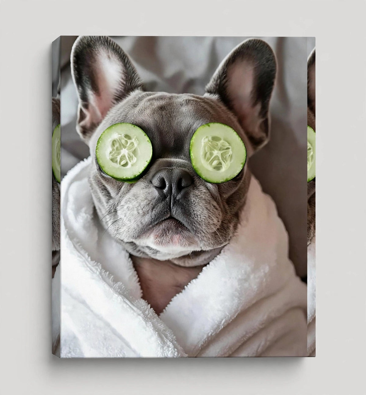 Quadro Personalizado de Pet — Buldogue Spa com Pepino